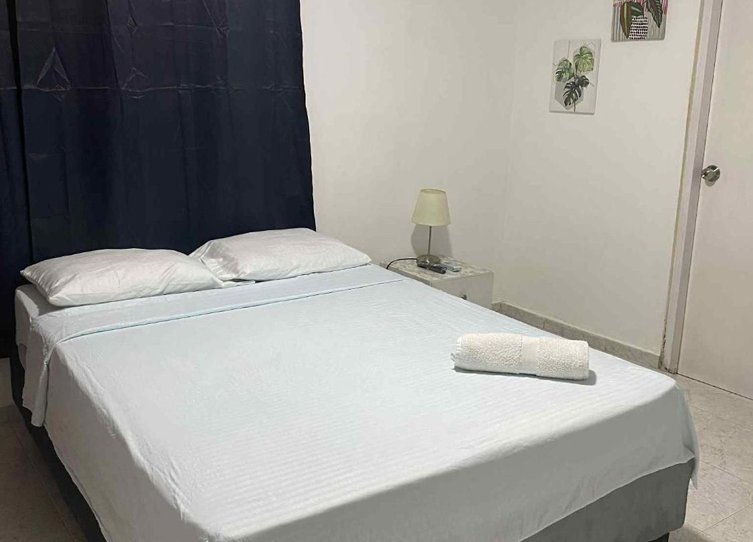 Habitación Independiente Cerca Al Aeropuerto # 4 Habitación en casa particular *