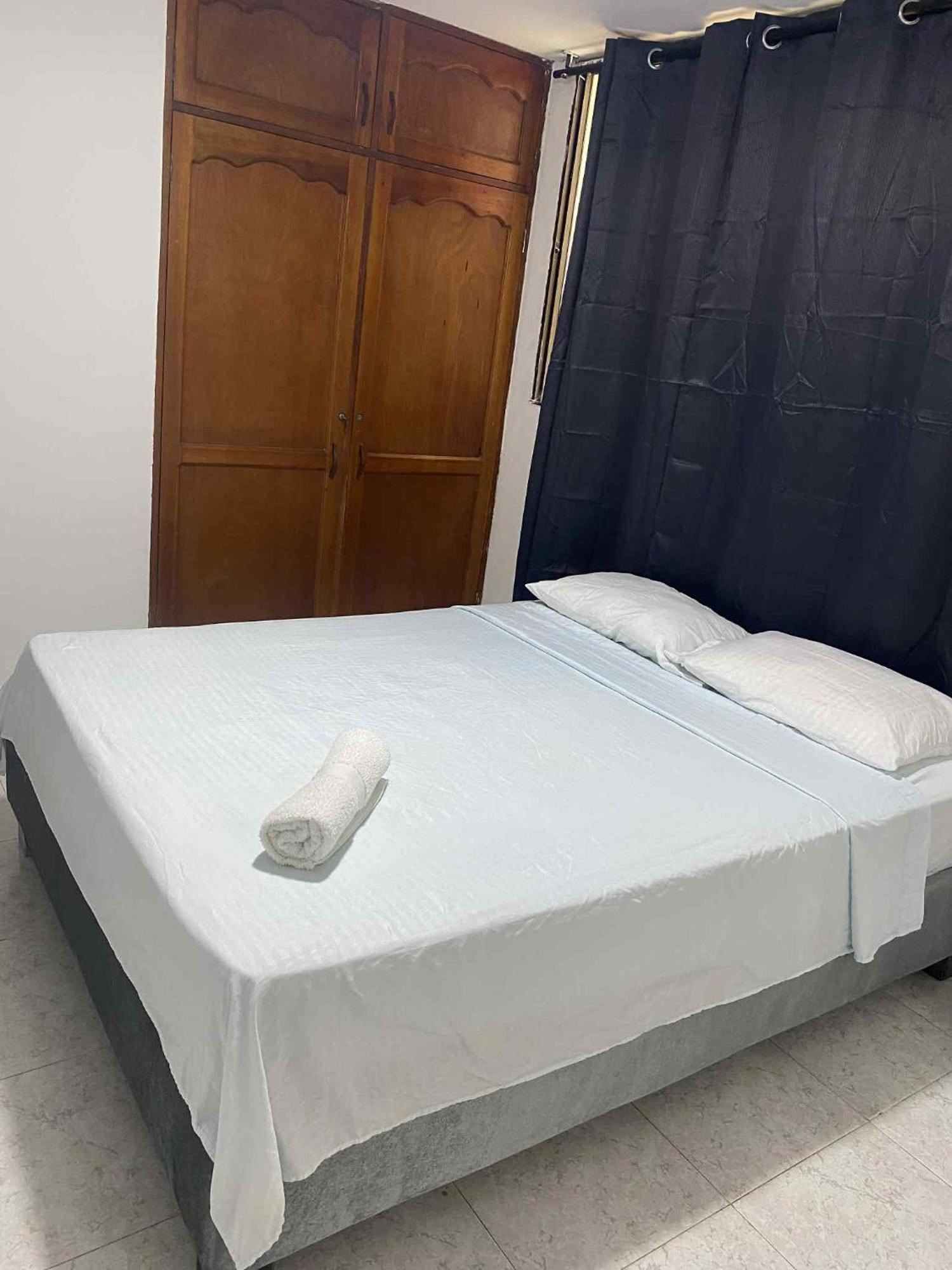 Habitación Independiente Cerca Al Aeropuerto # 4 Habitación en casa particular Cartagena