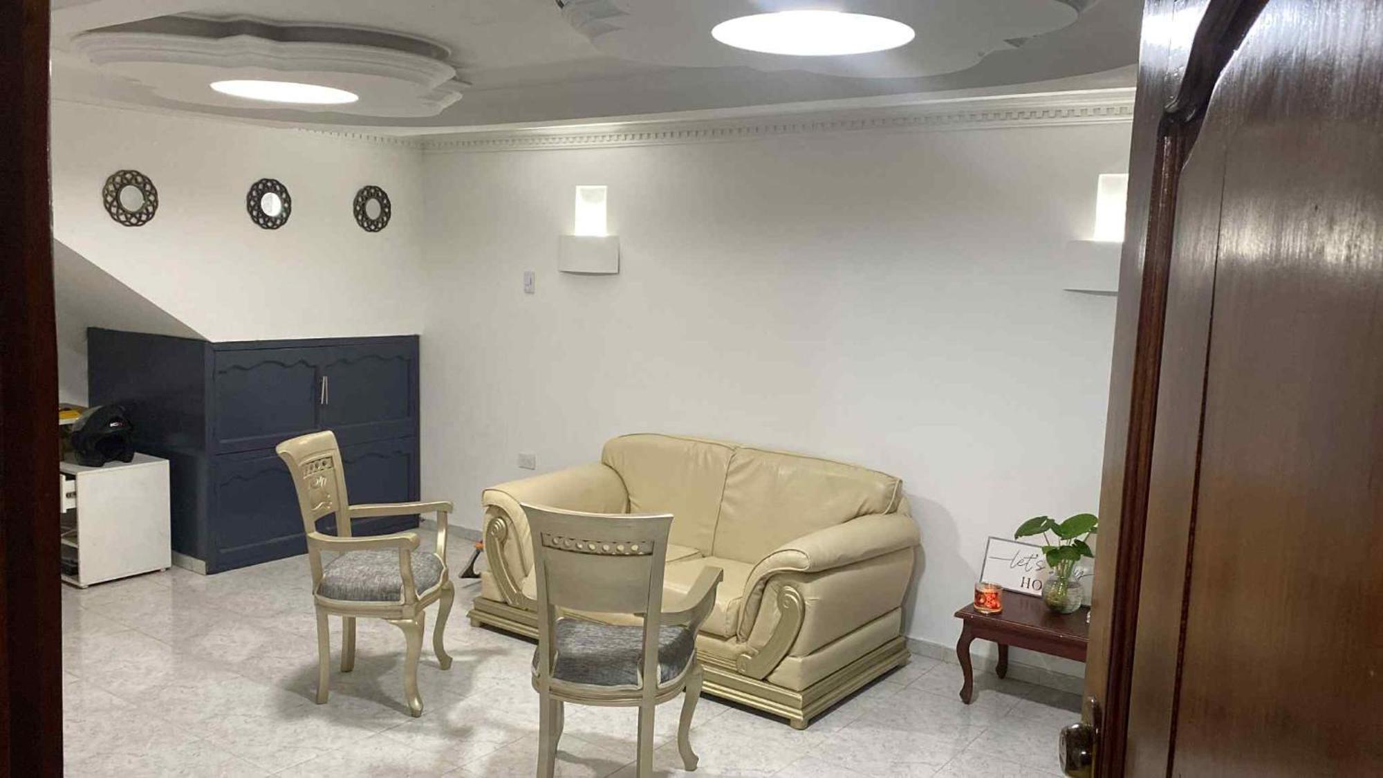 Habitación Independiente Cerca Al Aeropuerto # 4 Habitación en casa particular *